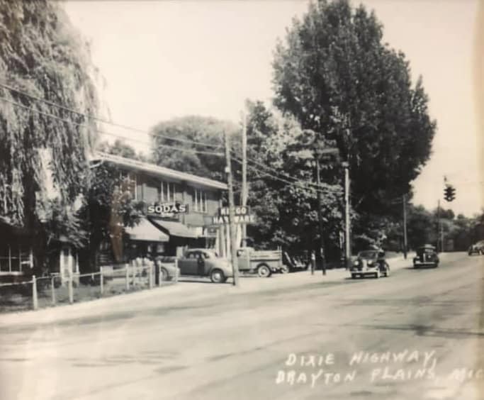 Keego Hardware Store- Drayton Plains